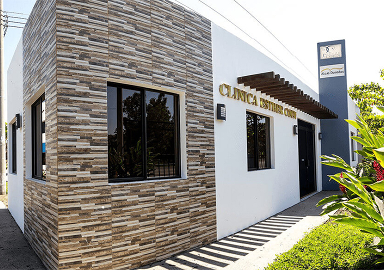 Clínica Esther Coen, Alas Doradas